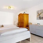 Faisst Apartment *