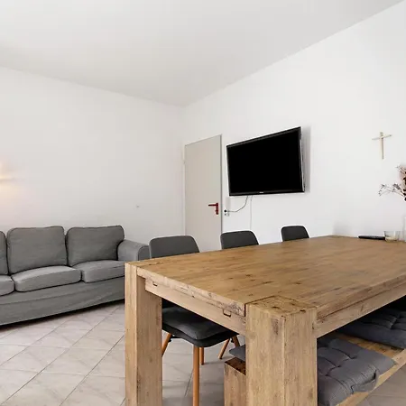 Faisst Apartment